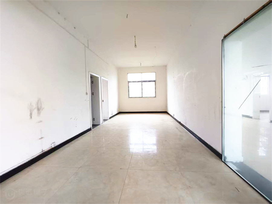 低价1.5万出租老君400㎡院子