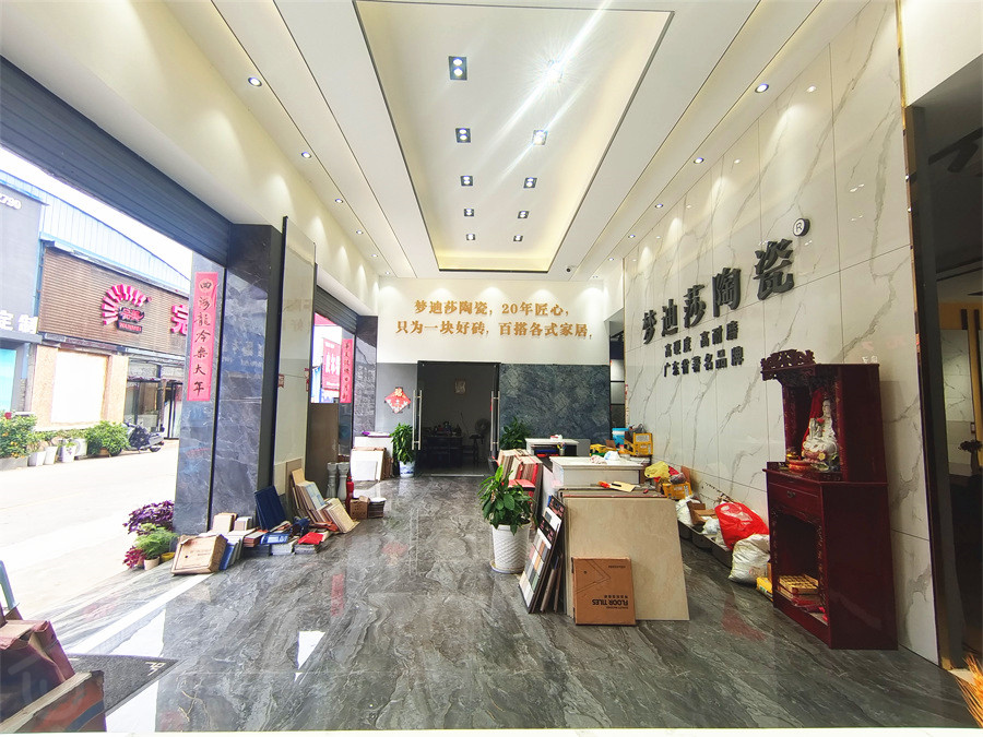 18万转让青龙建材城800㎡瓷砖店