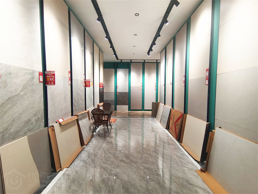 18万转让青龙建材城800㎡瓷砖店