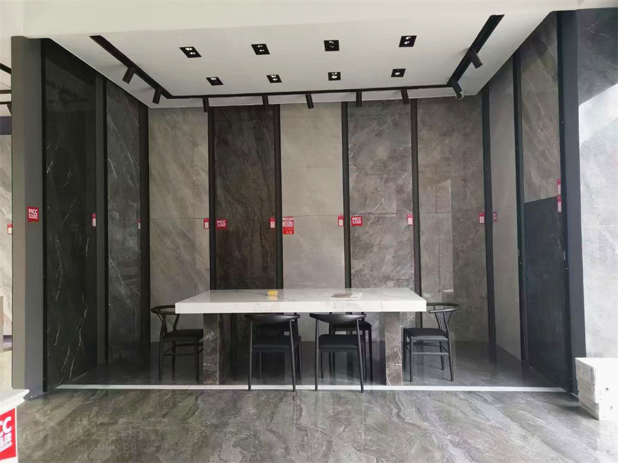 18万转让青龙建材城800㎡瓷砖店