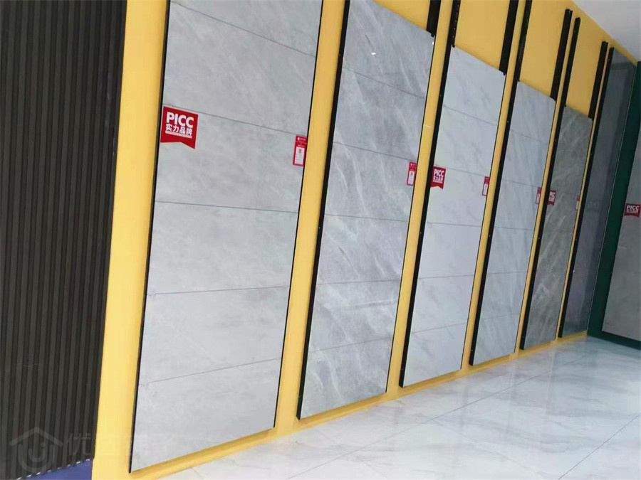 18万转让青龙建材城800㎡瓷砖店