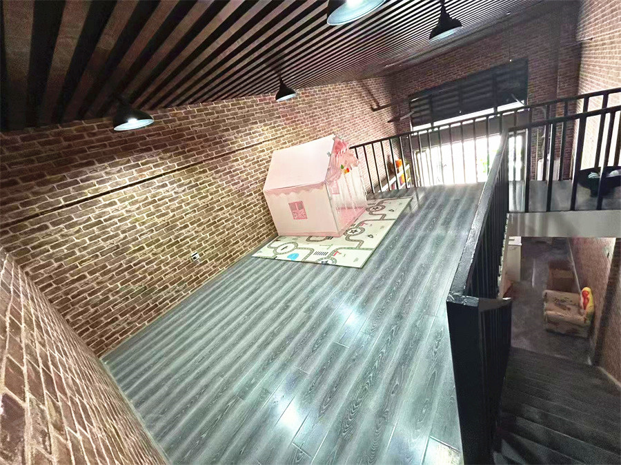 1.2万转让东辰学校对面46㎡便利店