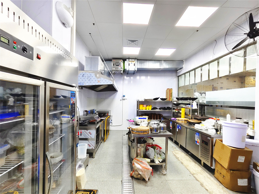 3.8万低价转让东大街125㎡餐饮店