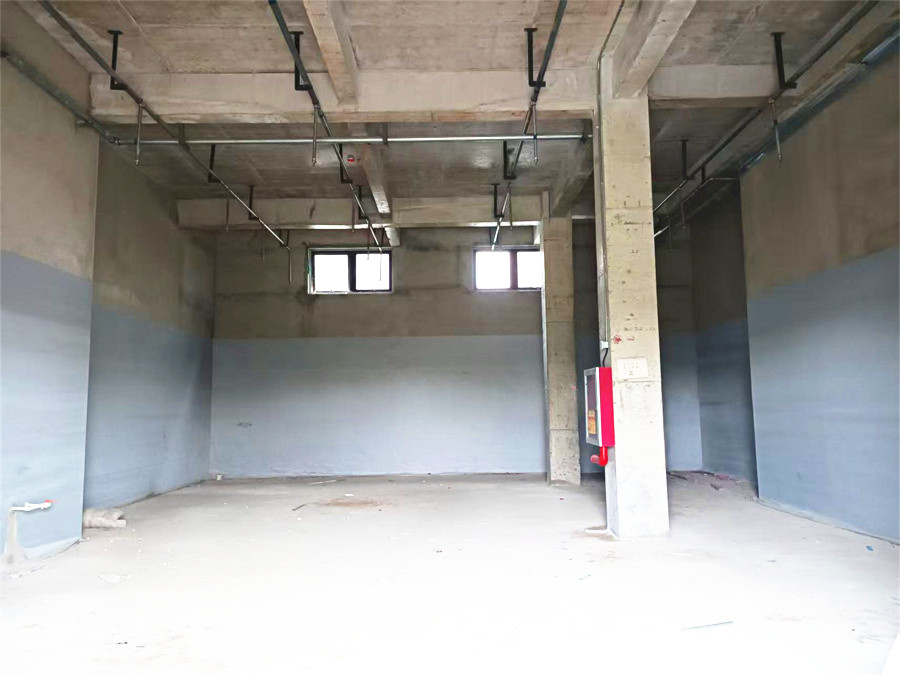 碧桂园133平空铺出租