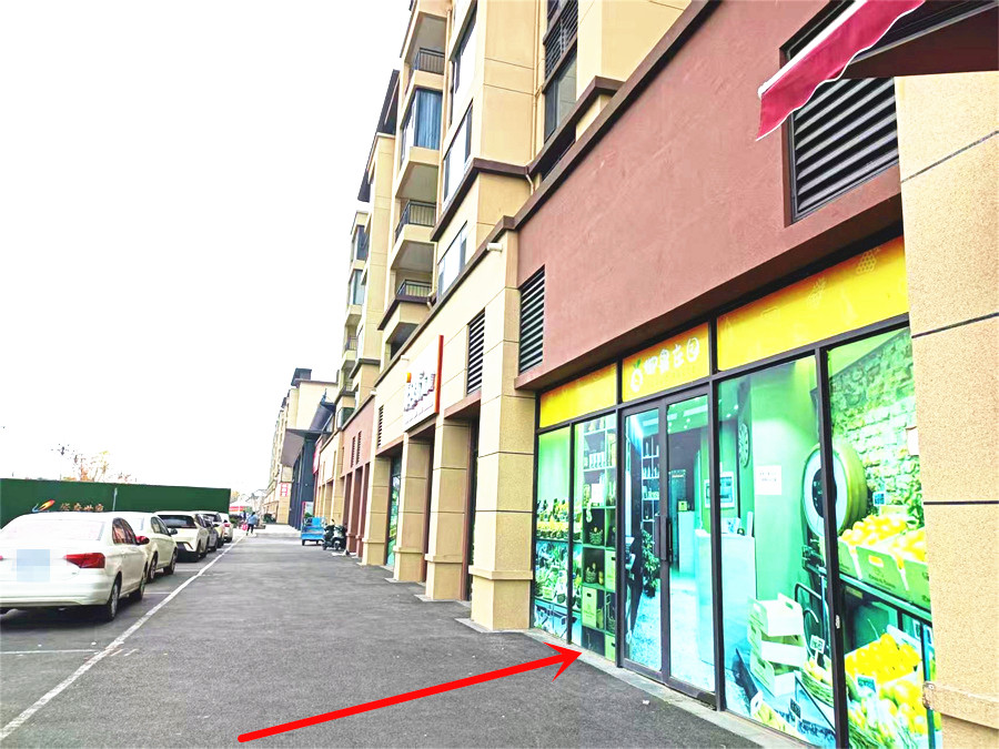 碧桂园133平空铺出租