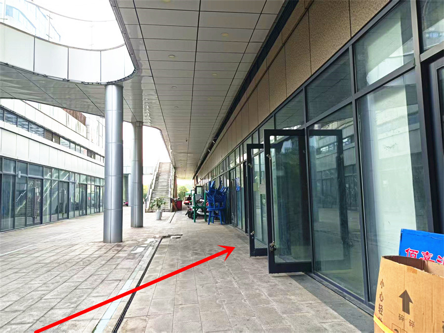 海洋城42平空铺出租