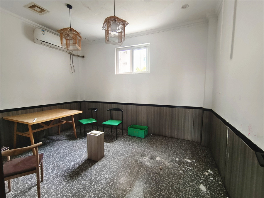 勉县330㎡精装空铺出租(二楼)