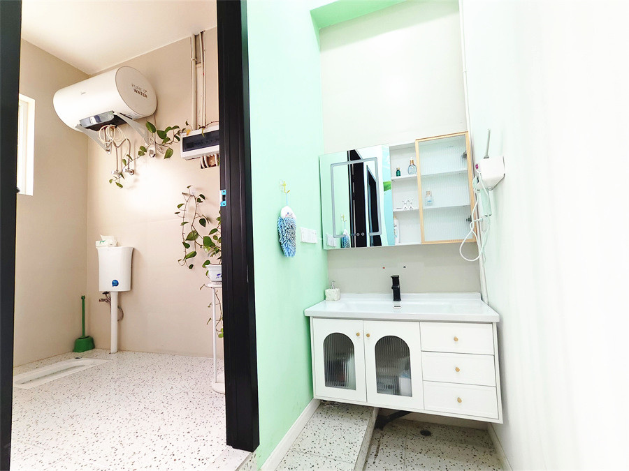 西大街70㎡养生馆转让(可空转)