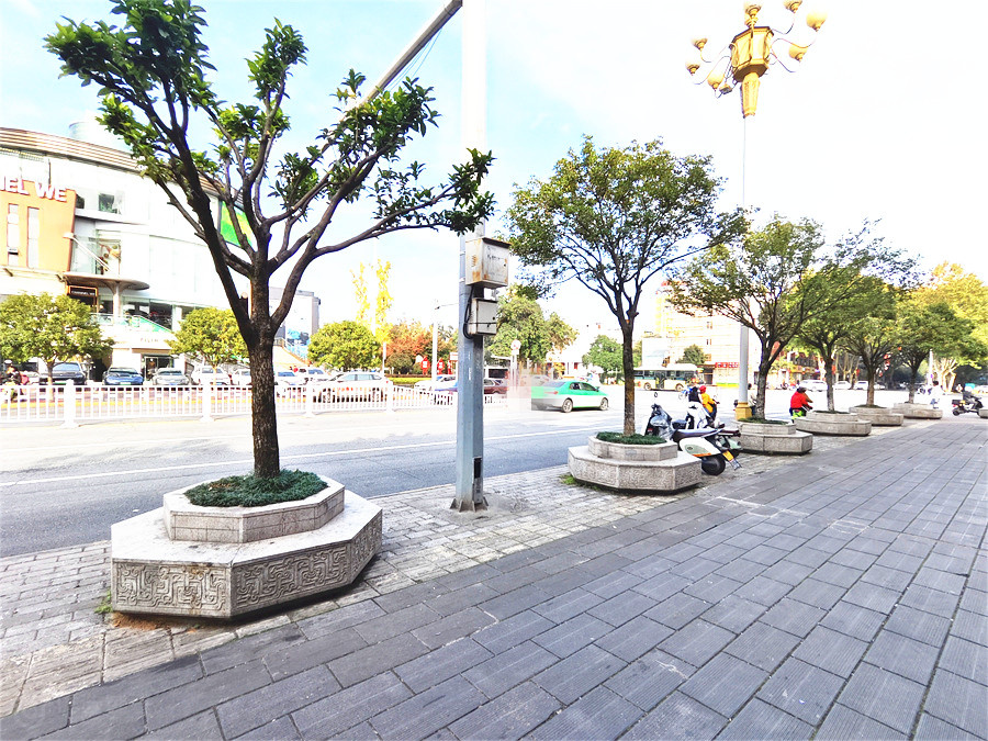 西大街70㎡养生馆转让(可空转)