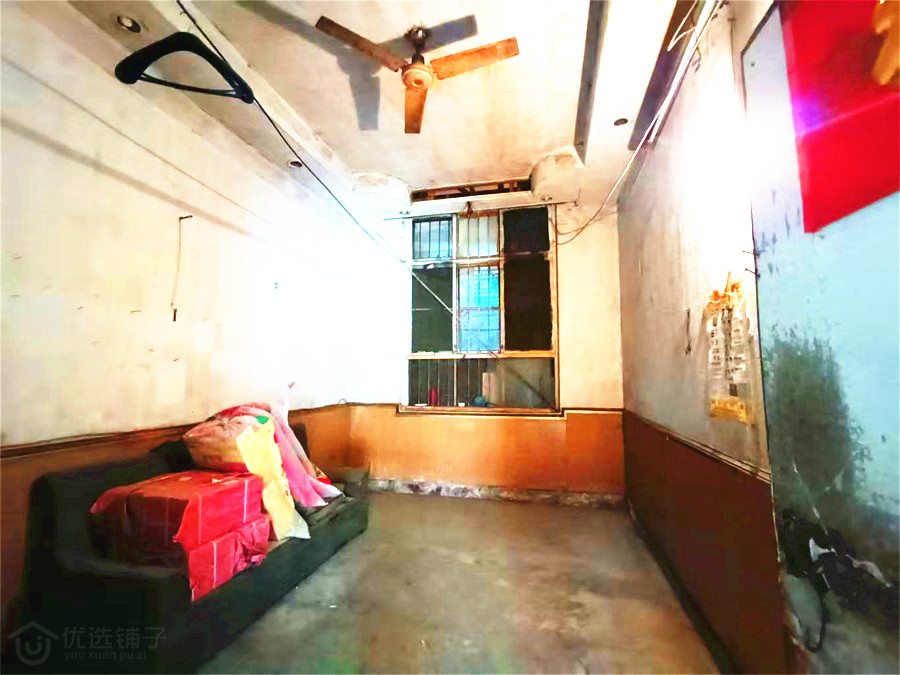 城固集灵小学附近200㎡空铺出租