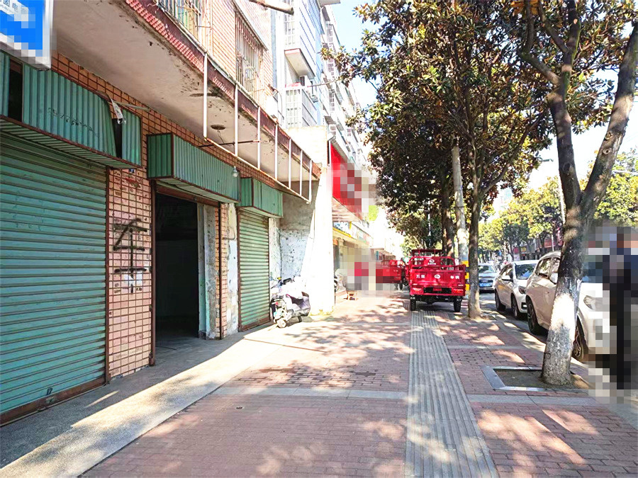 城固集灵小学附近200㎡空铺出租