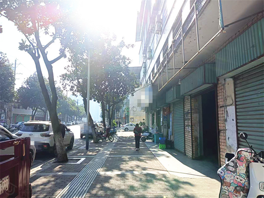 城固集灵小学附近200㎡空铺出租