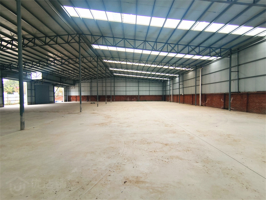 季丰村委会旁1200㎡厂房出租(送场地)