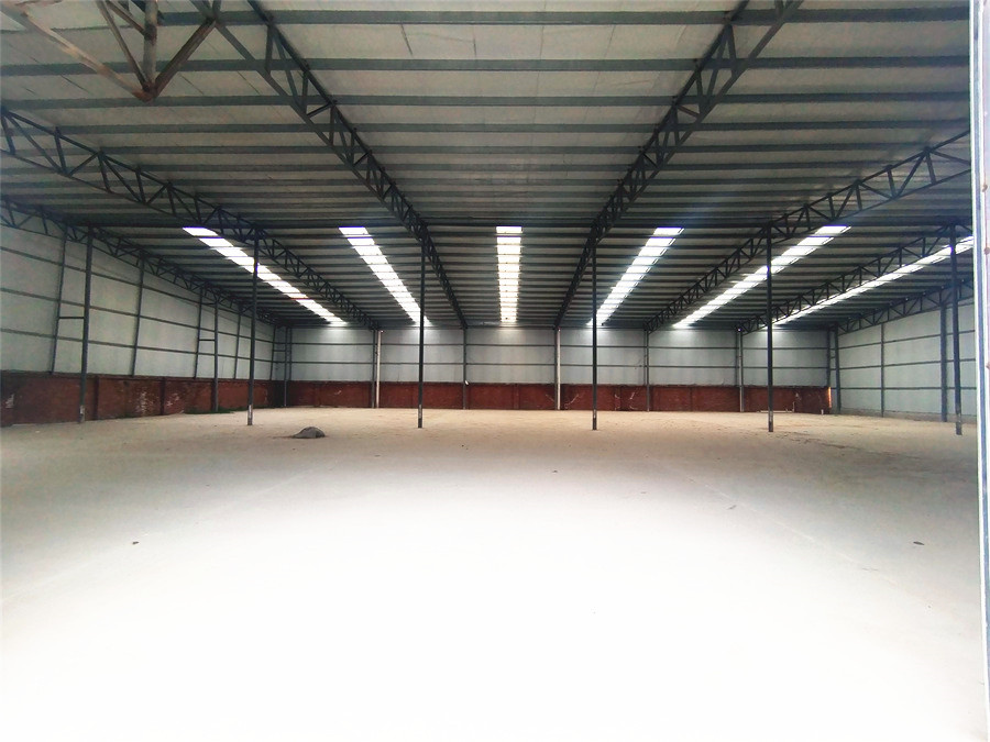 季丰村委会旁1200㎡厂房出租(送场地)