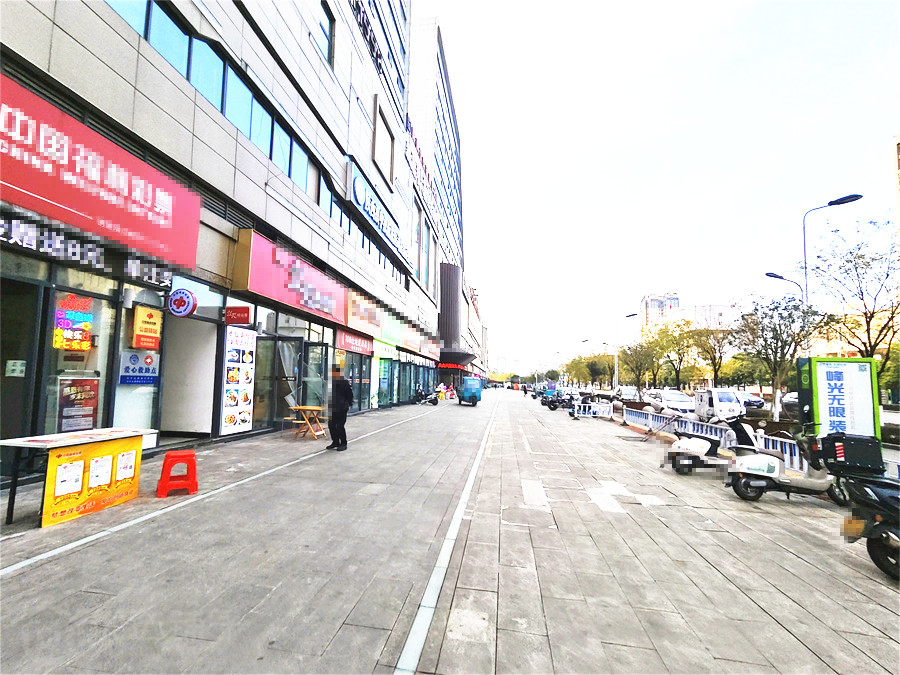 3201医院对面60㎡面馆转让