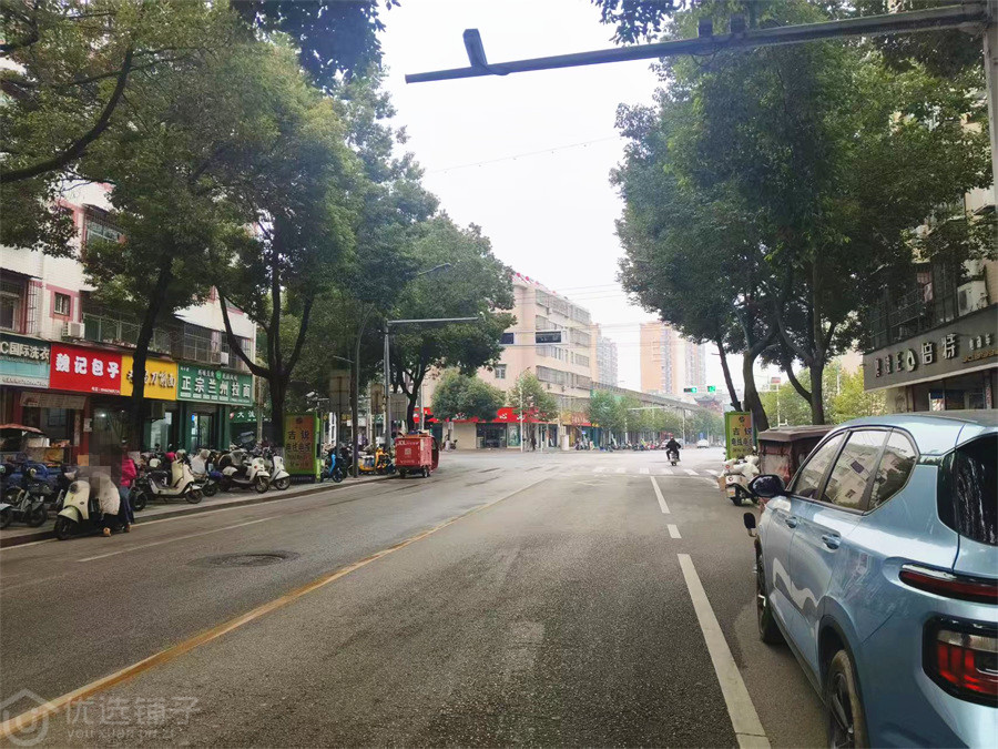 低价转让城固文化路80平餐馆