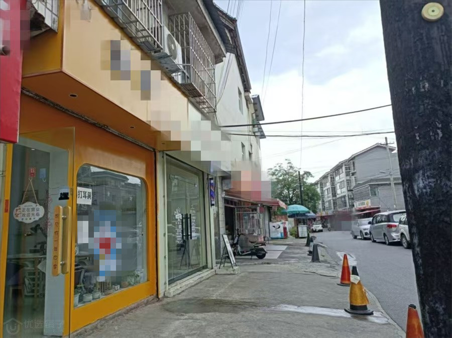 1万低价转让汉大附近23㎡美甲美睫店