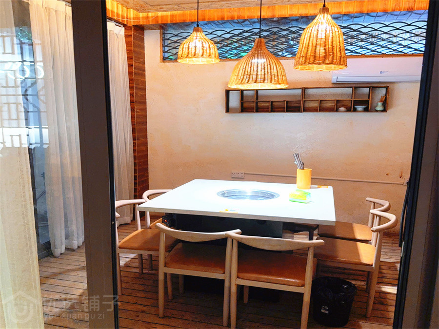 东关正街200㎡火锅店转让(带小院)