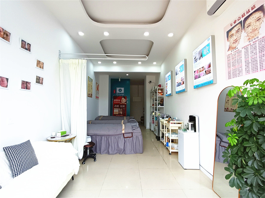 丰辉广场对面36㎡美容店转让